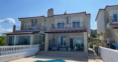 4 bedroom apartment in Pefkochori, Greece
