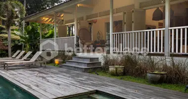 Willa w Tumbak Bayuh, Indonezja