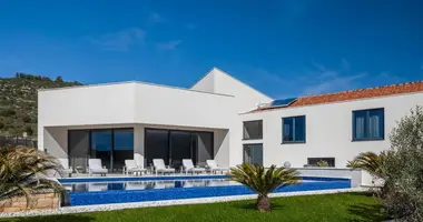 5 bedroom house in Opcina Marina, Croatia