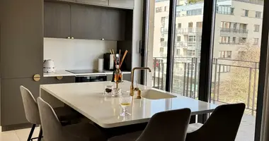 Квартира 3 комнаты в Варшава, Польша