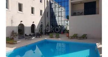 Отель 2 400 м² в Opcina Postira, Хорватия