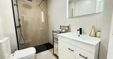 2 bedroom apartment in Torrevieja, Spain