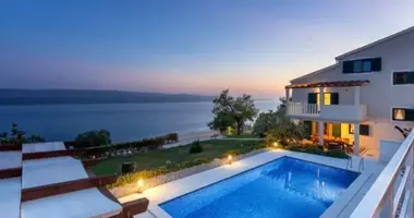 Willa w Grad Omis, Chorwacja