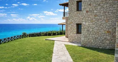 Villa 3 rooms in Loutra, Greece