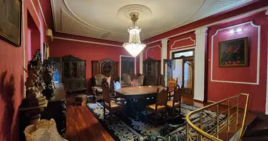 House 10 bedrooms in Batumi, Georgia