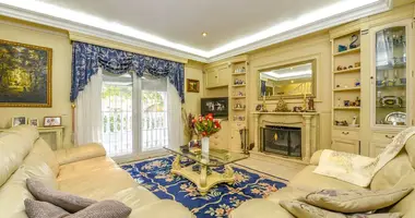 Villa in Abadin, Spanien