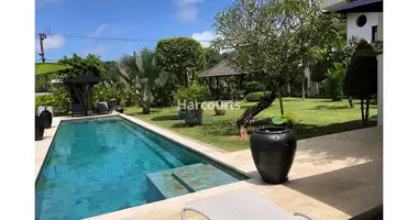 Haus 8 Schlafzimmer in Denpasar, Indonesien