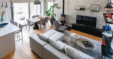 Penthouse 4 chambres dans Demos Agiou Athanasiou, Chypre