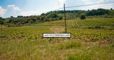 Propiedad comercial 2 400 m² en Florencia, Italia