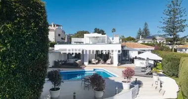 Haus 4 Schlafzimmer in San Pedro Alcantara, Spanien