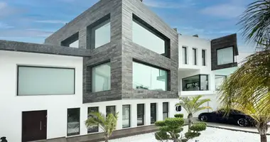 Villa 5 bedrooms in Javea, Spain