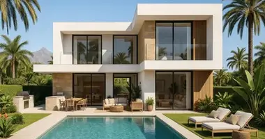 4 bedroom house in Estepona, Spain