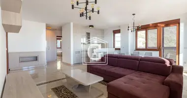 Apartamento 3 habitaciones en Becici, Montenegro