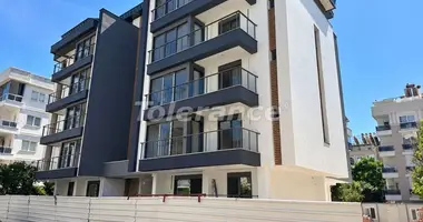 Apartamento 5 habitaciones en Konyaalti, Turquía