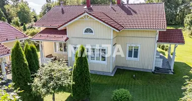 Haus in Saaksmaki, Finnland
