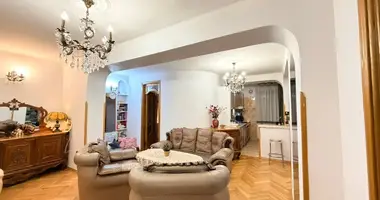 Mieszkanie 5 pokojów w Batumi, Gruzja