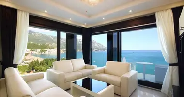 Wohnung 2 Schlafzimmer in Becici, Montenegro