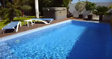 Villa in Adeje, Spanien