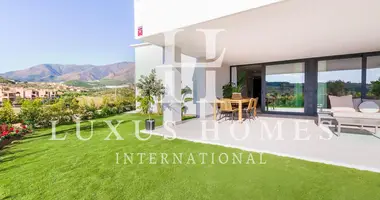 Квартира 4 комнаты в Эстепона, Испания