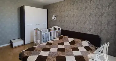 Apartamento 3 habitaciones en Muchaviecki sielski Saviet, Belarús