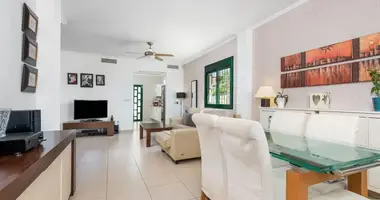 4 bedroom house in Urbanizacion Dona Pepa, Spain
