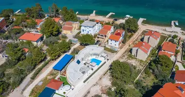 Dom 4 pokoi w Mrljane, Chorwacja