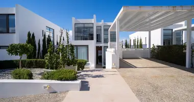 Mieszkanie 5 pokojów w Agios Georgios Peyeias, Cypr