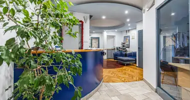 House 10 rooms in Warsaw, Poland