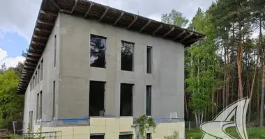 Casa en Kamianica Zyravieckaja, Belarús