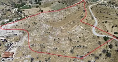 Terrain dans Agios Therapon, Chypre