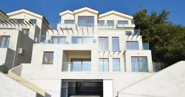 Apartamento 3 habitaciones en Tivat, Montenegro