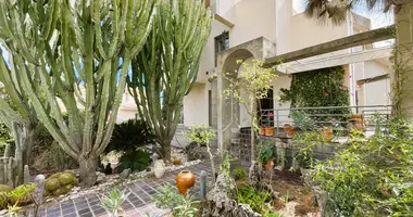 Villa 4 bedrooms in Dehesa de Campoamor, Spain
