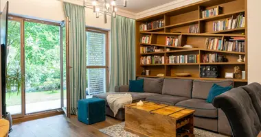 Wohnung 3 zimmer in Warschau, Polen