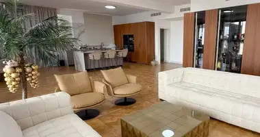 Penthouse 4 bedrooms in Germasogeia, Cyprus