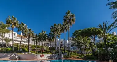 4 bedroom apartment in Ricmar, Spain