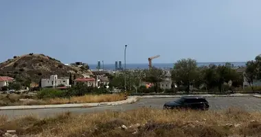 Działka w Demos Agiou Athanasiou, Cypr