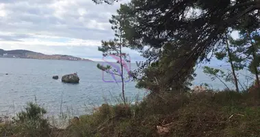 Terrain dans 100, Monténégro