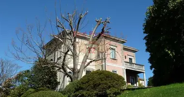 Вилла 6 комнат в Mergozzo, Италия