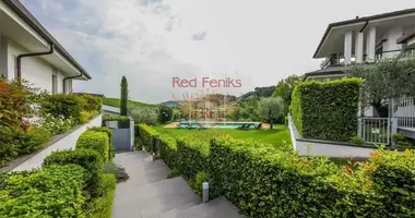 Mieszkanie 4 pokoi w Padenghe sul Garda, Włochy