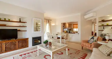 2 bedroom apartment in Loule, Portugal