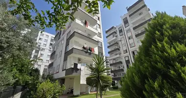 Appartement 4 chambres dans Mezitli, Turquie