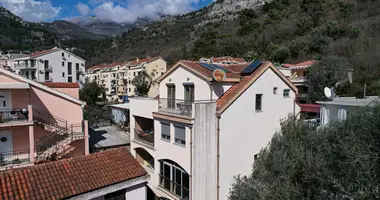 Wohnung 6 Schlafzimmer in Budva, Montenegro
