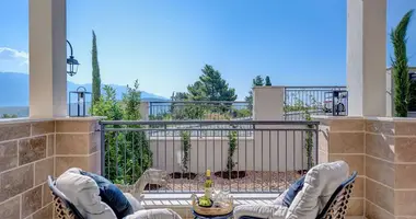 Apartamento 4 habitaciones en Herceg Novi, Montenegro