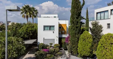 Villa 5 bedrooms in Germasogeia, Cyprus