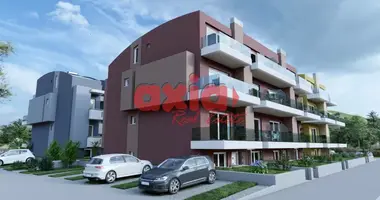 Apartamento 3 habitaciones en Nea Peramos, Grecia