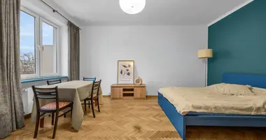 Mieszkanie 1 pokój w Warszawa, Polska