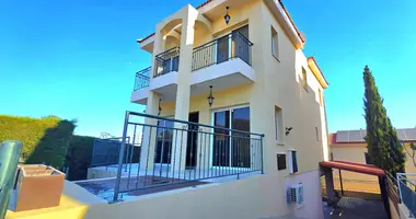 Villa de 4 dormitorios en Mouttagiaka, Chipre