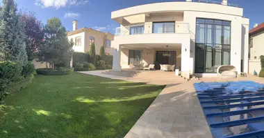 Casa 5 habitaciones en Lymanka, Ucrania
