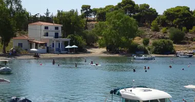 Comfortable studio of 23 sq.m. with private yard ideal for relaxing holidays in Perdika.  in Perdika, Griechenland