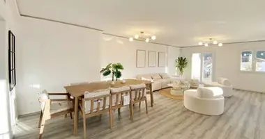 5 bedroom apartment in Benahavis, Spain